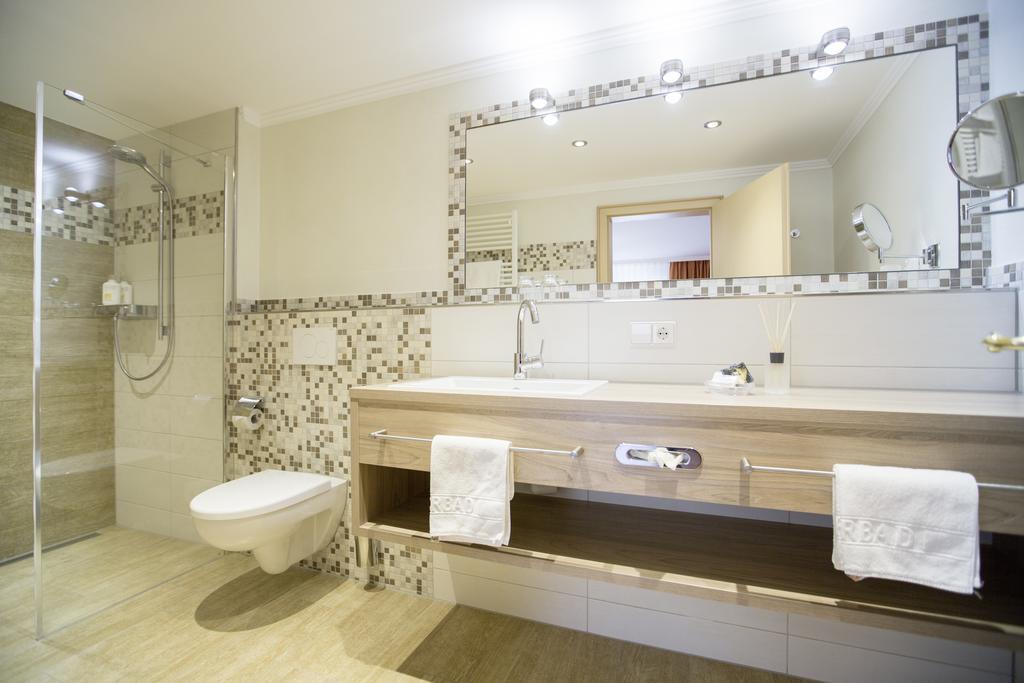 Flair Hotel Adlerbad Бад Петерстал-Грисбах Екстериор снимка