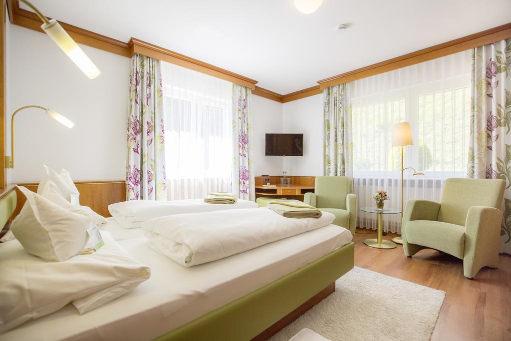 Flair Hotel Adlerbad Бад Петерстал-Грисбах Екстериор снимка
