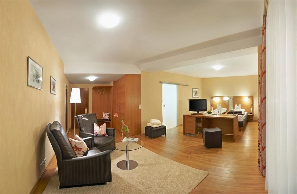 Flair Hotel Adlerbad Бад Петерстал-Грисбах Екстериор снимка