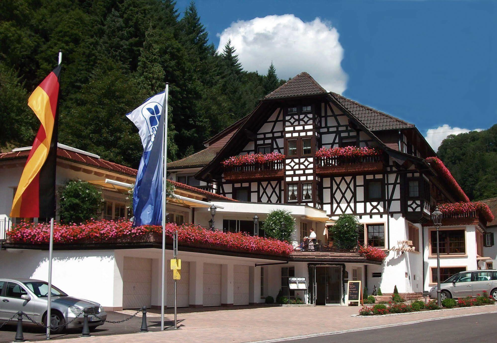 Flair Hotel Adlerbad Бад Петерстал-Грисбах Екстериор снимка