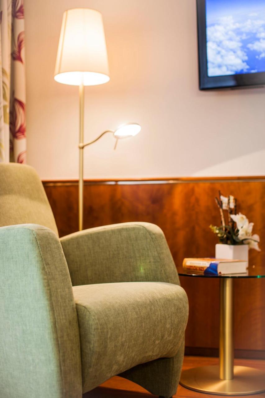 Flair Hotel Adlerbad Бад Петерстал-Грисбах Екстериор снимка